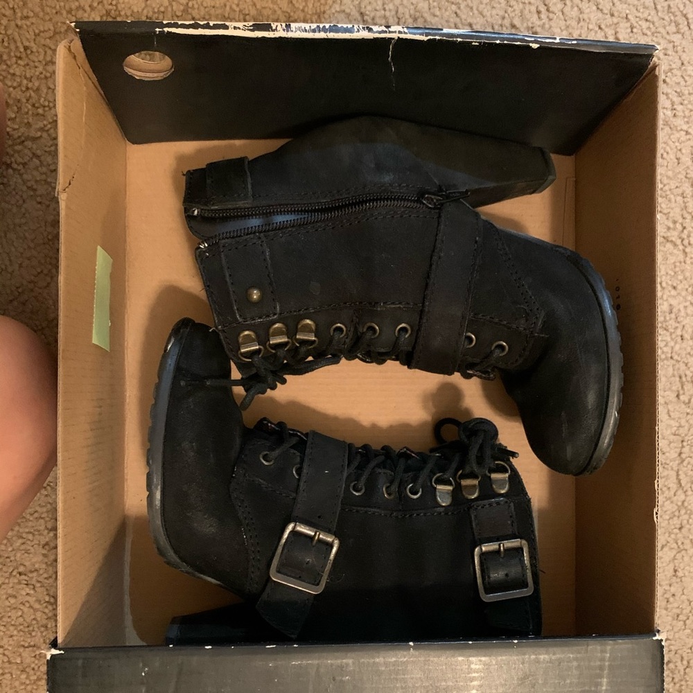 Seychelles Black Leather Romance Ankle Boots